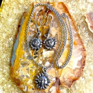 Set Smiling Sun Sterling Silver Necklace/ Earrings
